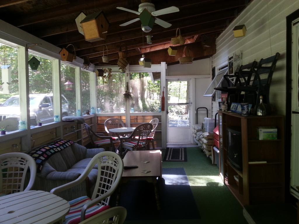 Kountry Living Bed And Breakfast Онионта Екстериор снимка