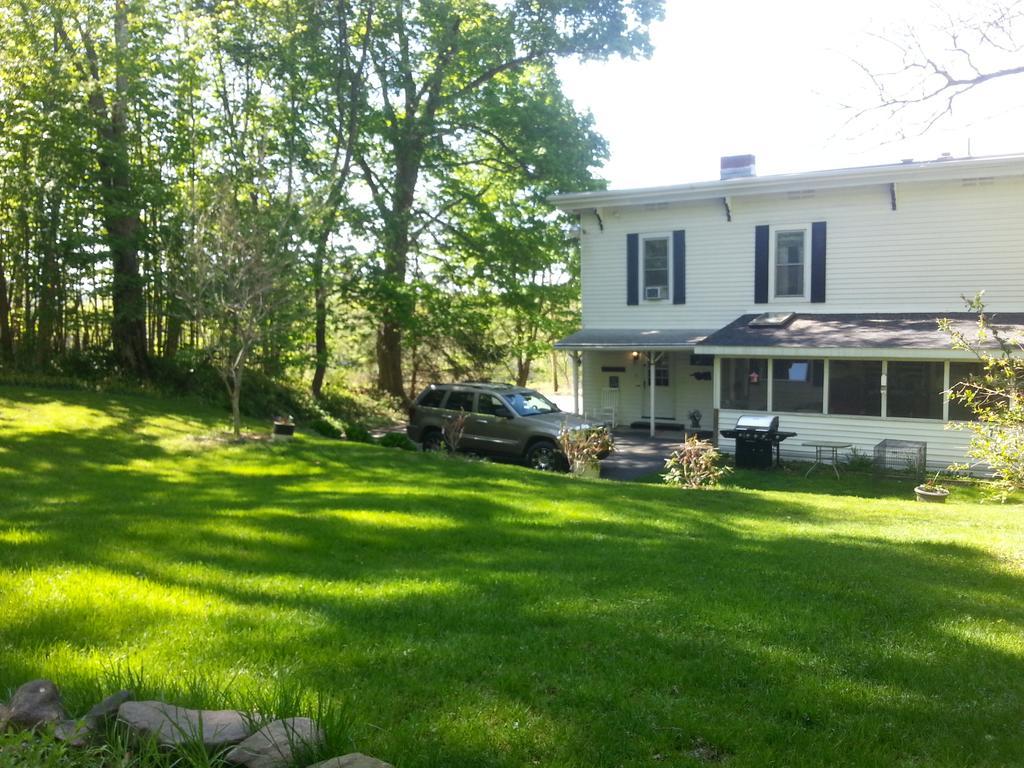Kountry Living Bed And Breakfast Онионта Екстериор снимка