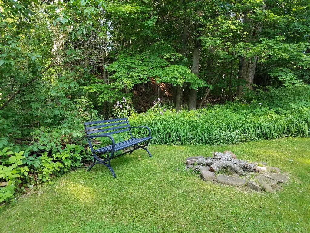 Kountry Living Bed And Breakfast Онионта Екстериор снимка